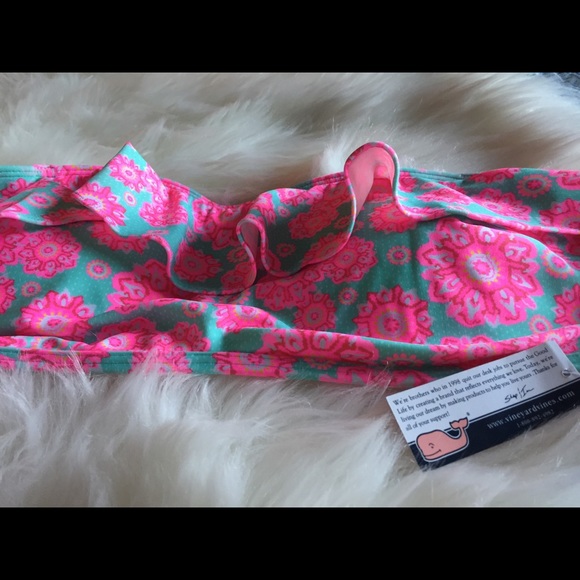 Vineyard Vines Other - Vineyard Vines swimsuit top, halter strap